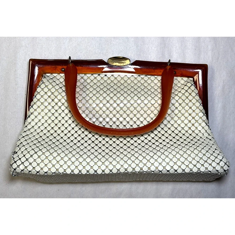 Vintage Whiting & Davis Mesh Handbag Lucite Handle Clasp Purse 10x6x3